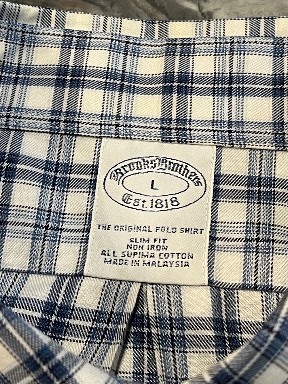Brooks Brothers Men’s Size Large Button-Down Long-Sleeve Shirt!
